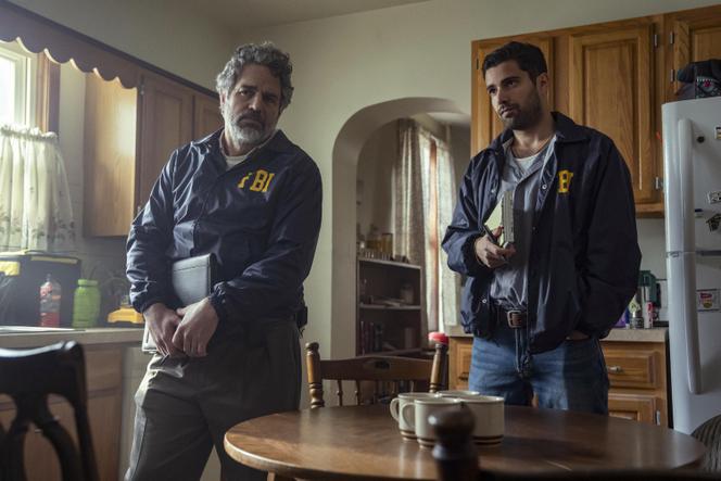 Mark Ruffalo (Tom) et Fabien Frankel (Anthony), dans la série « Task », créée par Brad Ingelsby. 