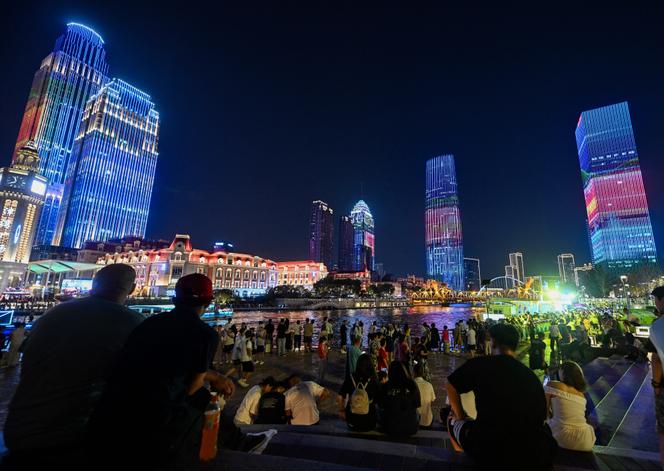 Au bord du fleuve Hai He, à Tianjin, dans le nord-est de la Chine, le 11 août 2025.
