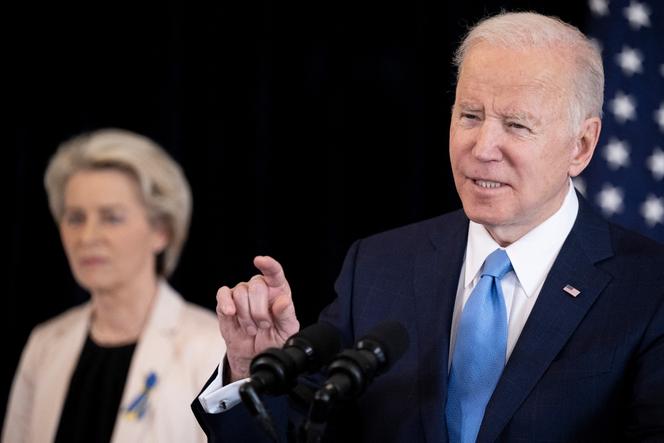 Le président américain, Joe Biden, et la présidente de la Commission européenne, Ursula von der Leyen, à Bruxelles, le 25 mars 2022.