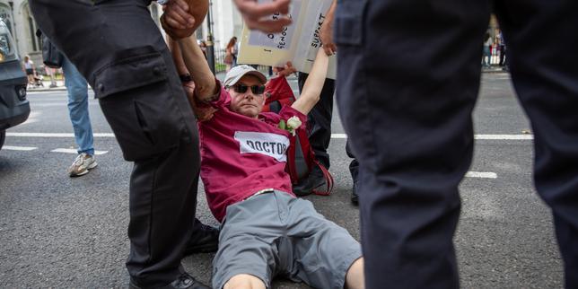 Au Royaume-Uni, des manifestants propalestiniens risquent d’être jugés pour soutien au terrorisme