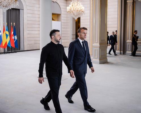 Le président ukrainien, Volodymyr Zelensky, et Emmanuel Macron, lors de la réunion de la « coalition des volontaires », au palais de l’Elysée, le 4 septembre 2025.