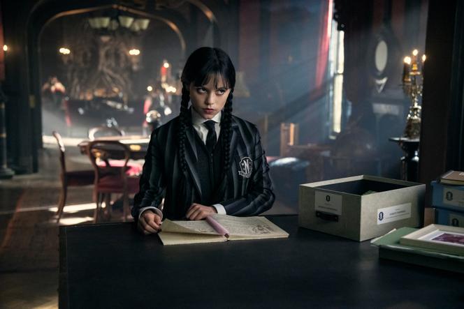 Jenna Ortega (Mercredi) dans la saison 2 de la série « Mercredi », créée par Alfred Gough et Miles Millar.