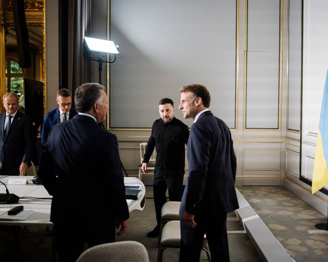 Emmanuel Macron et le président ukrainien, Volodymyr Zelensky, lors de la réunion de la « coalition des volontaires », à l’Elysée, à Paris, le 4 septembre 2025.