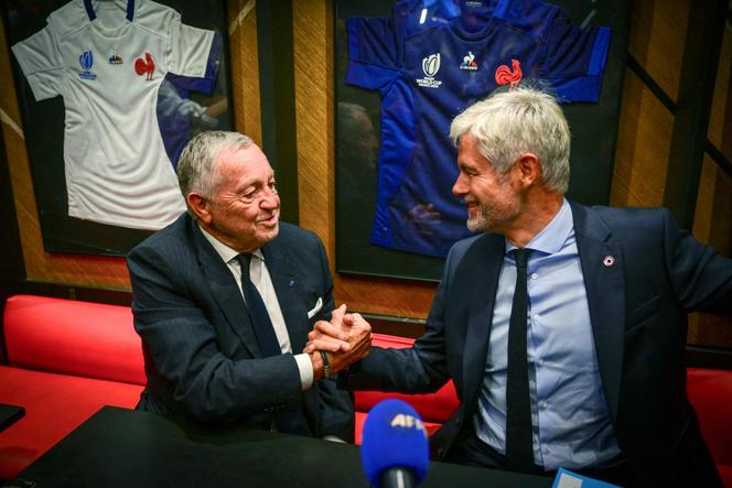 L’ancien président de l’Olympique lyonnais Jean-Michel Aulas et l’actuel président des députés Les Républicains, Laurent Wauquiez, à Lyon, le 4 septembre 2025.