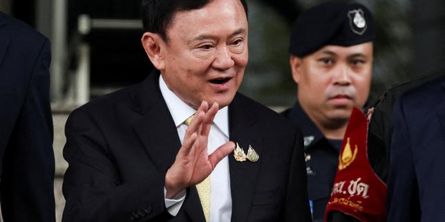 Thaïlande : l’ex-premier ministre Thaksin Shinawatra quitte le pays en pleine tourmente politique