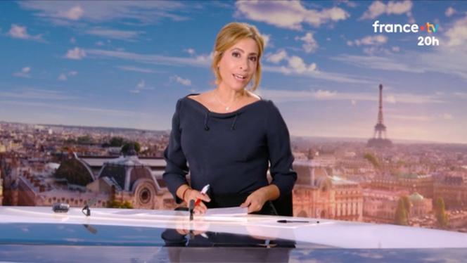 Léa Salamé, lors de la diffusion de son premier JT de 20 sur France 2, le 1ᵉʳ septembre 2025.