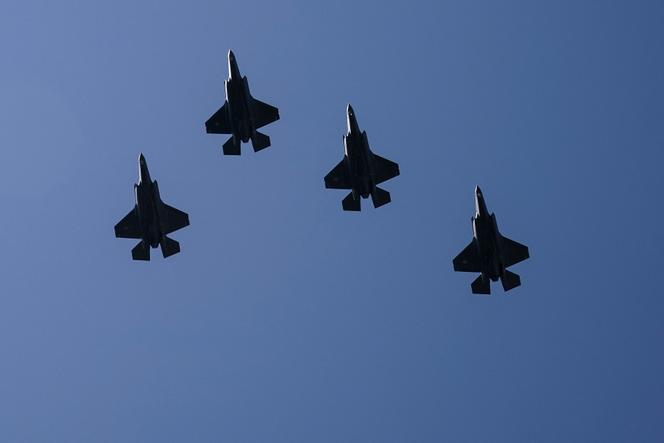 Des F-35 survolent la Maison Blanche, mercredi 3 septembre, à l’occasion de la visite du président polonais, Karol Nawrocki.