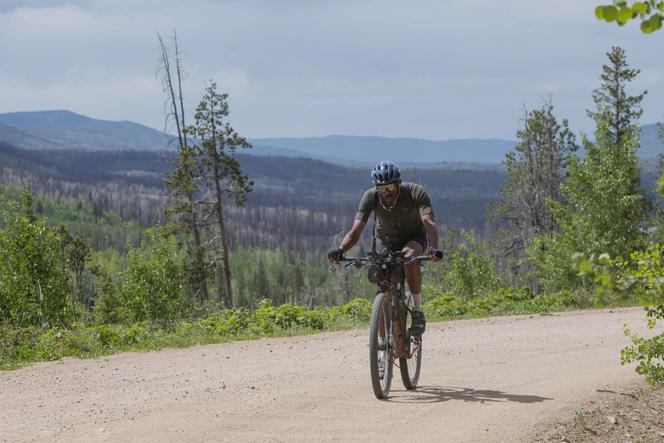 Le cycliste français Sofiane Sehili, dans le Colorado, aux Etats-Unis, le 18 juin 2022.