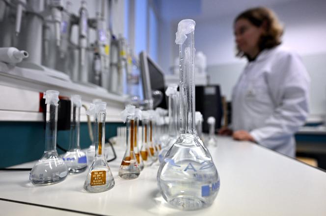 Au laboratoire d'hydrologie de l’Anses, à Nancy, le 17 décembre 2024.