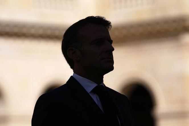 Emmanuel Macron, dans la cour de l’hôtel des Invalides, à Paris, le 5 septembre 2025.