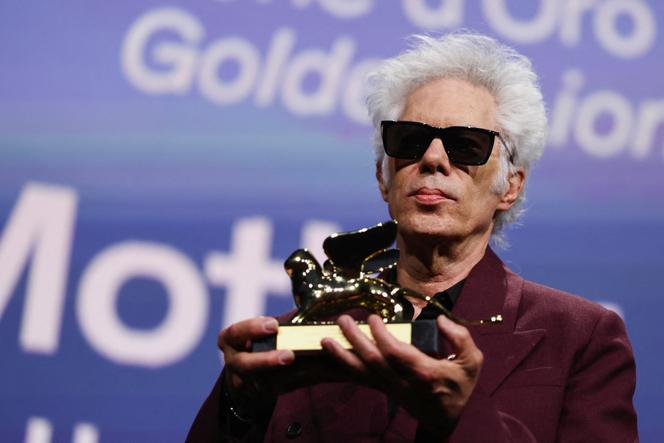 Jim Jarmusch reçoit le Lion d’or au festival du film de Venise, le 6 septembre 2025, en Italie.