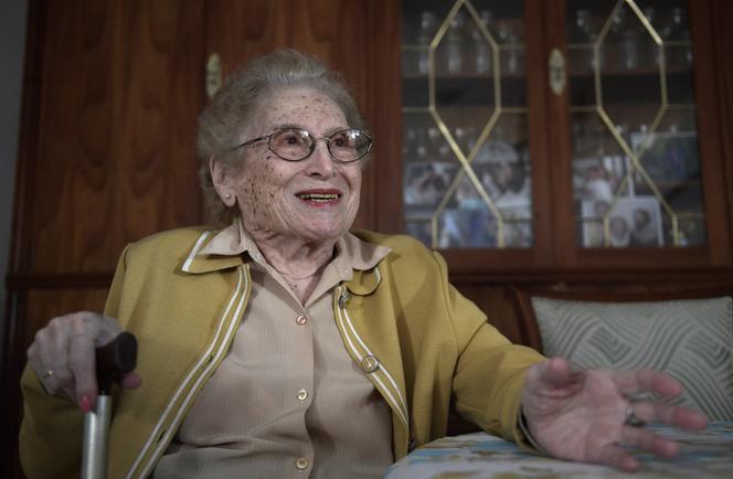 Rosa Roisinblit dans sa maison de Buenos Aires, en juillet 2016.