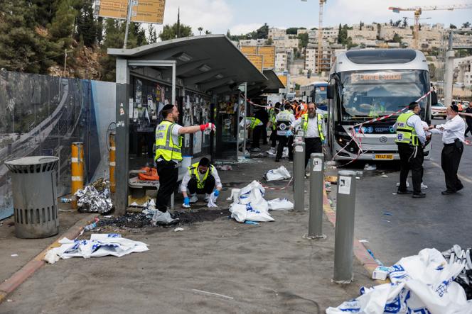 Les secours sur les lieux d’une fusillade dans la banlieue de Jérusalem, le 8 septembre 2025.