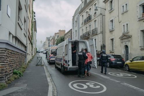 Lors de l’arrestation d’un manifestant dans le centre-ville de Rennes, le 10 septembre 2025.