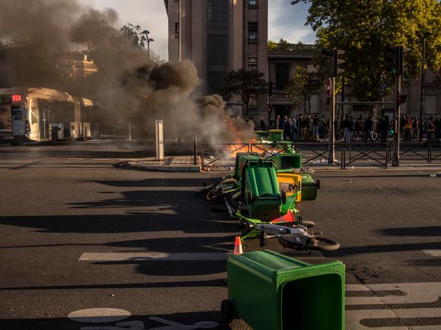 0e20049_upload-1-cf7650kgqxzs-raf-paris-