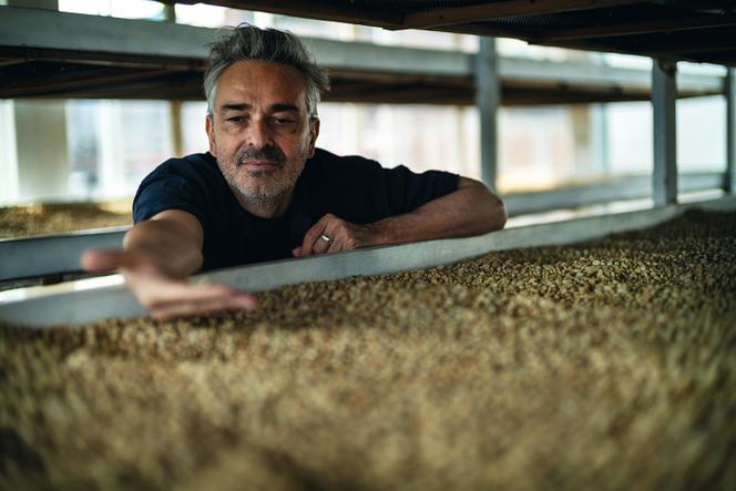 Christophe Servell chez un caféiculteur de la région de Nariño, en Colombie.