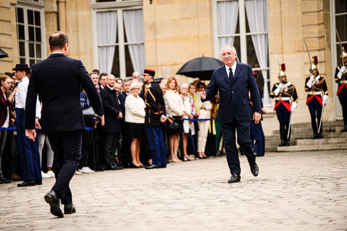 SÃ©bastien Lecornu - FranÃ§ois BayrouÂ : les discours de la passation des pouvoirs en...