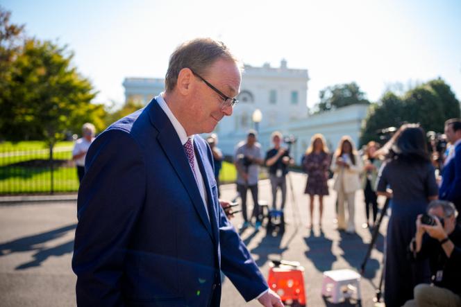 Kevin Hassett, directeur du Conseil économique national, devant la Maison Blanche, à Washington, le 5 septembre 2025.