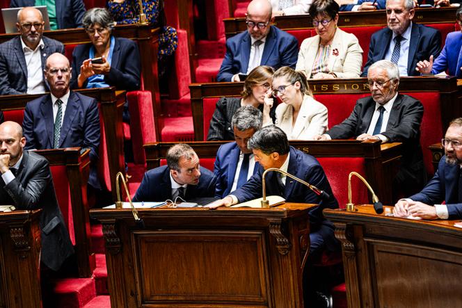 Sébastien Lecornu, Gérald Darmanin et Manuel Valls, alors ministres des armées, de la justice et des outre-mer, lors de la déclaration de politique générale de François Bayrou, à l’Assemblée nationale, à Paris, le 8 septembre 2025.