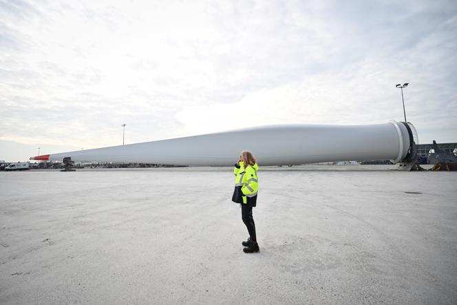 Une pale d’éolienne, à l’usine Siemens Gamesa, au Havre (Seine-Maritime), le 17 février 2025.