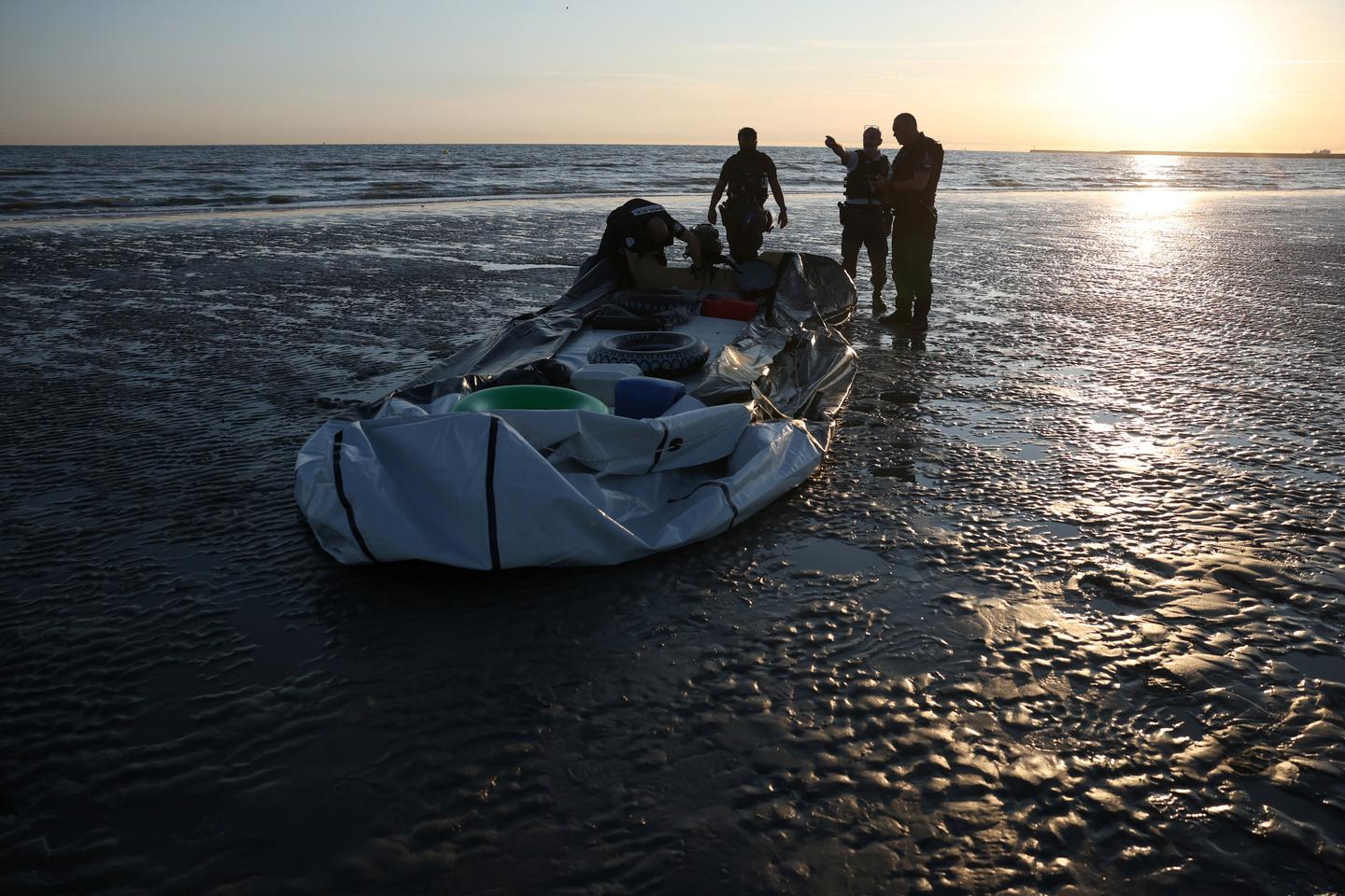 Three dead and three missing in attempts to cross English Channel