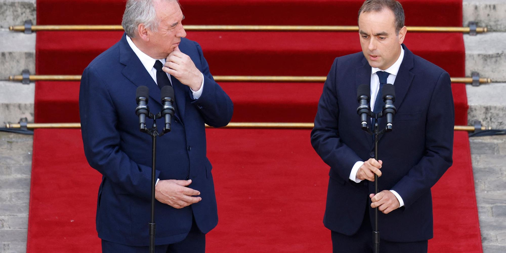 Sébastien Lecornu : le nouveau premier ministre affirme qu’il faut « des ruptures sur le fond » et « pas que sur la forme » lors de la passation des pouvoirs avec François Bayrou