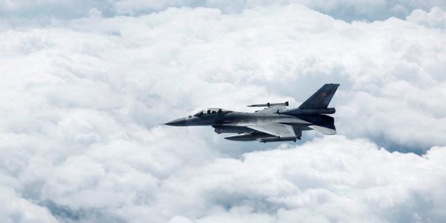 La Pologne abat des « objets hostiles », des drones russes, après des violations de son espace aérien, l’aéroport de Varsovie fermé