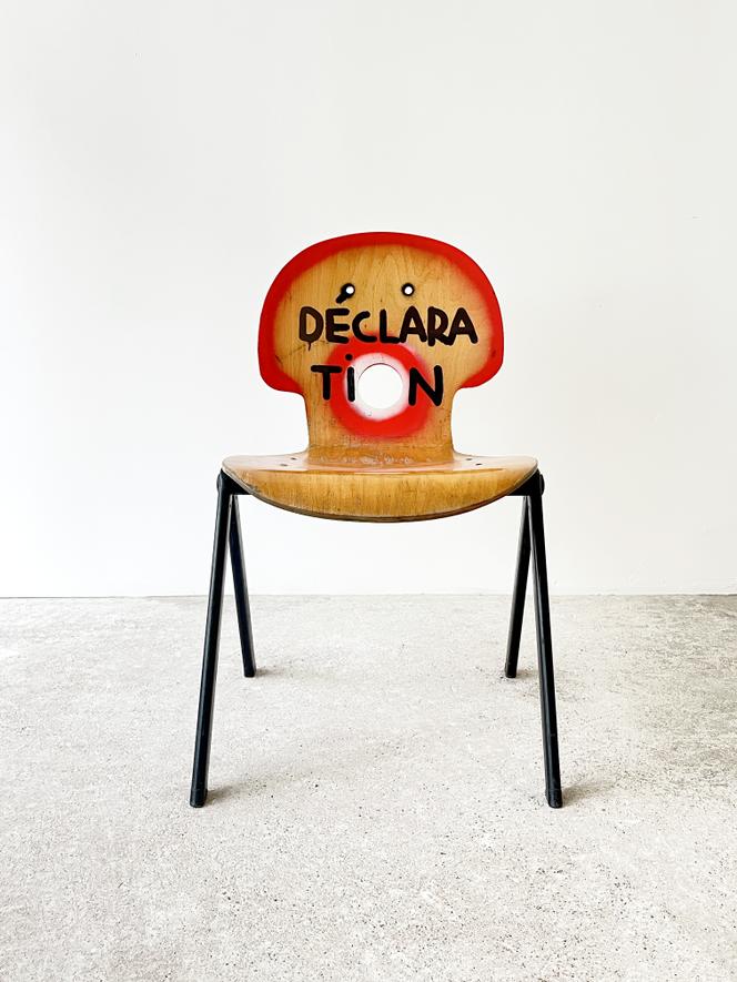 Chaise « Déclaration », lot n °169/577.