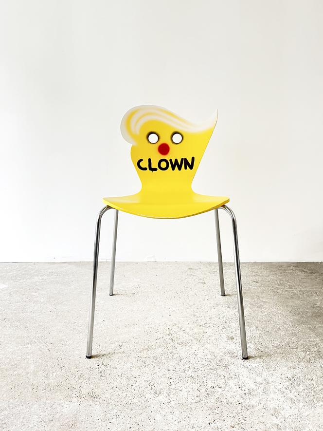 Chaise « Clown », lot n °110/577.