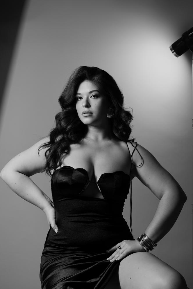 They want us to be big but without any fat': Plus-size models face return  of thinness in the fashion industry
