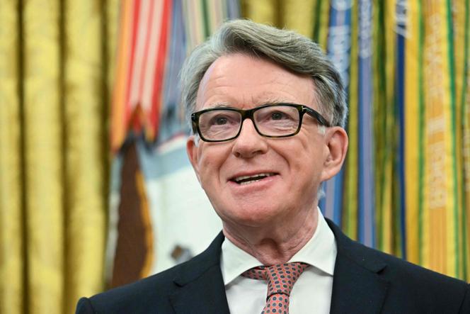 Peter Mandelson, ambassadeur britannique aux Etats-Unis, lors d’une rencontre avec Donald Trump dans le bureau Ovale, à la Maison Blanche, à Washington, le 8 mai 2025.
