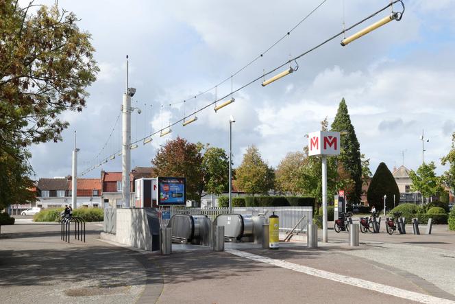 Les lieux de l’agression d’un policier survenue le jeudi 11 septembre, à Tourcoing (Nord), le 12 septembre 2025.