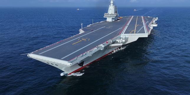 La Chine fait transiter son porte-avions dernier cri par le détroit de Taïwan