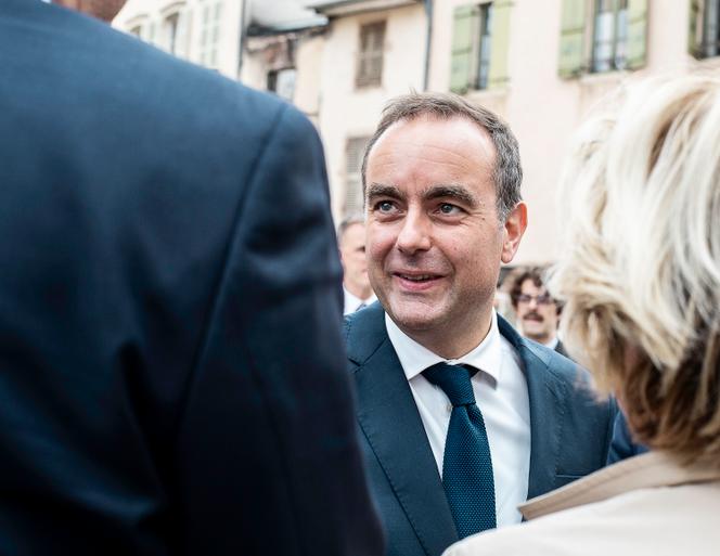 Sbastien Lecornu promet un rseau de maisons  France Sant  d'ici  2027  pour que chacun puisse avoir une offre de soins   trente minutes de chez  [soi]