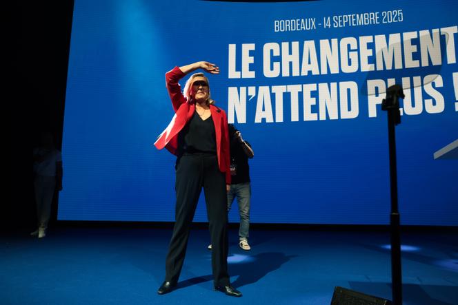 Marine Le Pen, lors d’un meeting du Rassemblement national, à Bordeaux, le 14 septembre 2025.