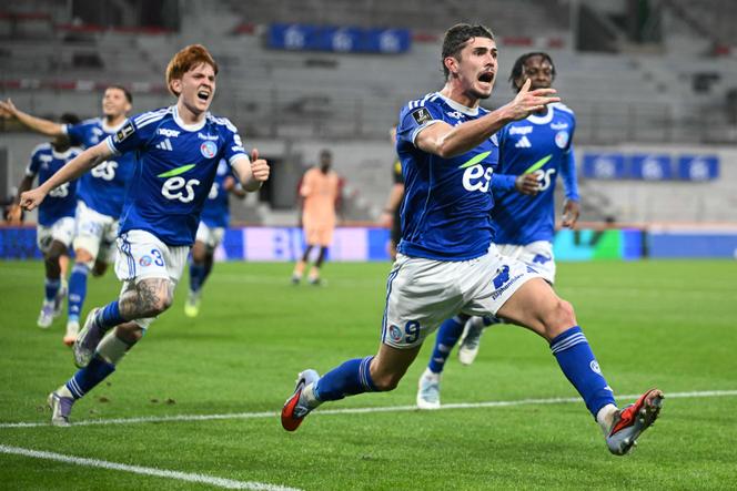 L’attaquant argentin de Strasbourg Joaquin Panichelli (au premier plan, à droite), lors du match de Ligue 1 face au Havre, le 14 septembre 2025 à Strasbourg.