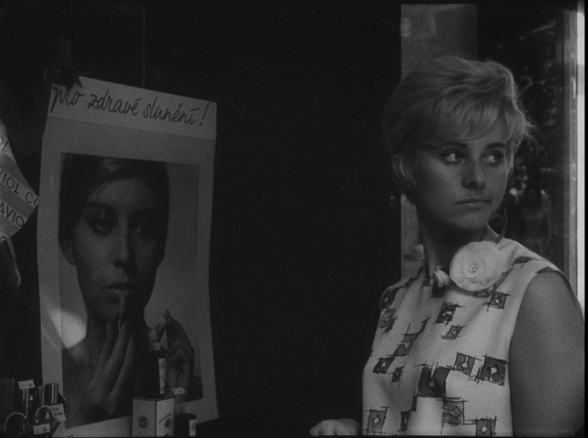 « Le Plafond » (1961), de Vera Chytilova.