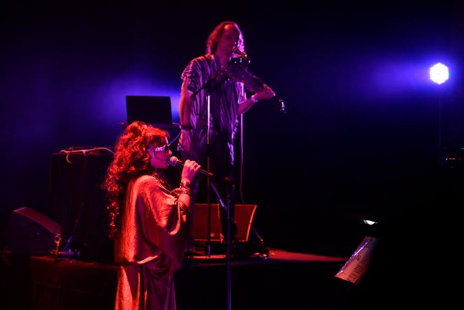 Natacha Atlas et Samy Bishai en concert lors du Festival Arabesques, à Montpellier, le 12 septembre 2025.