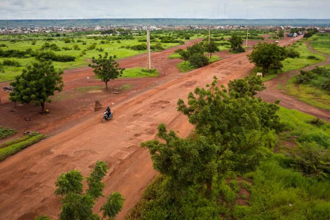 La route entre Bamako et Kayes, au Mali, en août 2019.