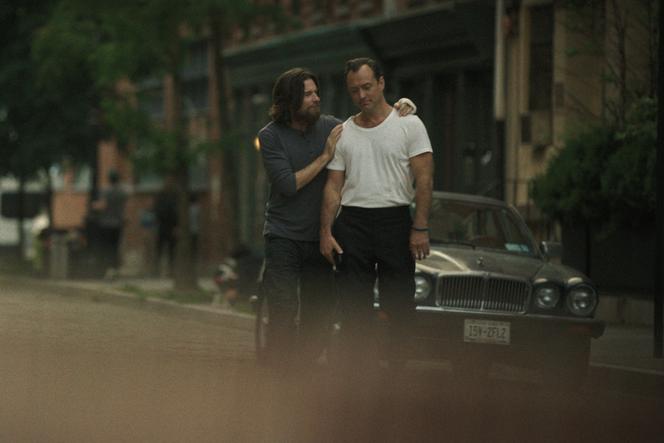 Jason Bateman (Vince) et Jude Law (Jake) dans la série « Black Rabbit », créée par Zach Baylin et Kate Susman.