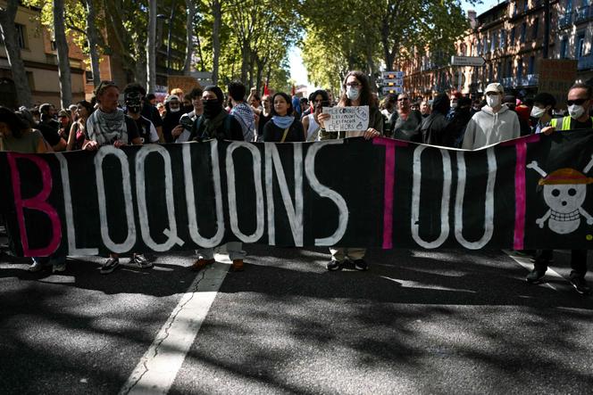 Dans le cortège de la manifestation appelée par les syndicats, à Toulouse, le 18 septembre 2025.