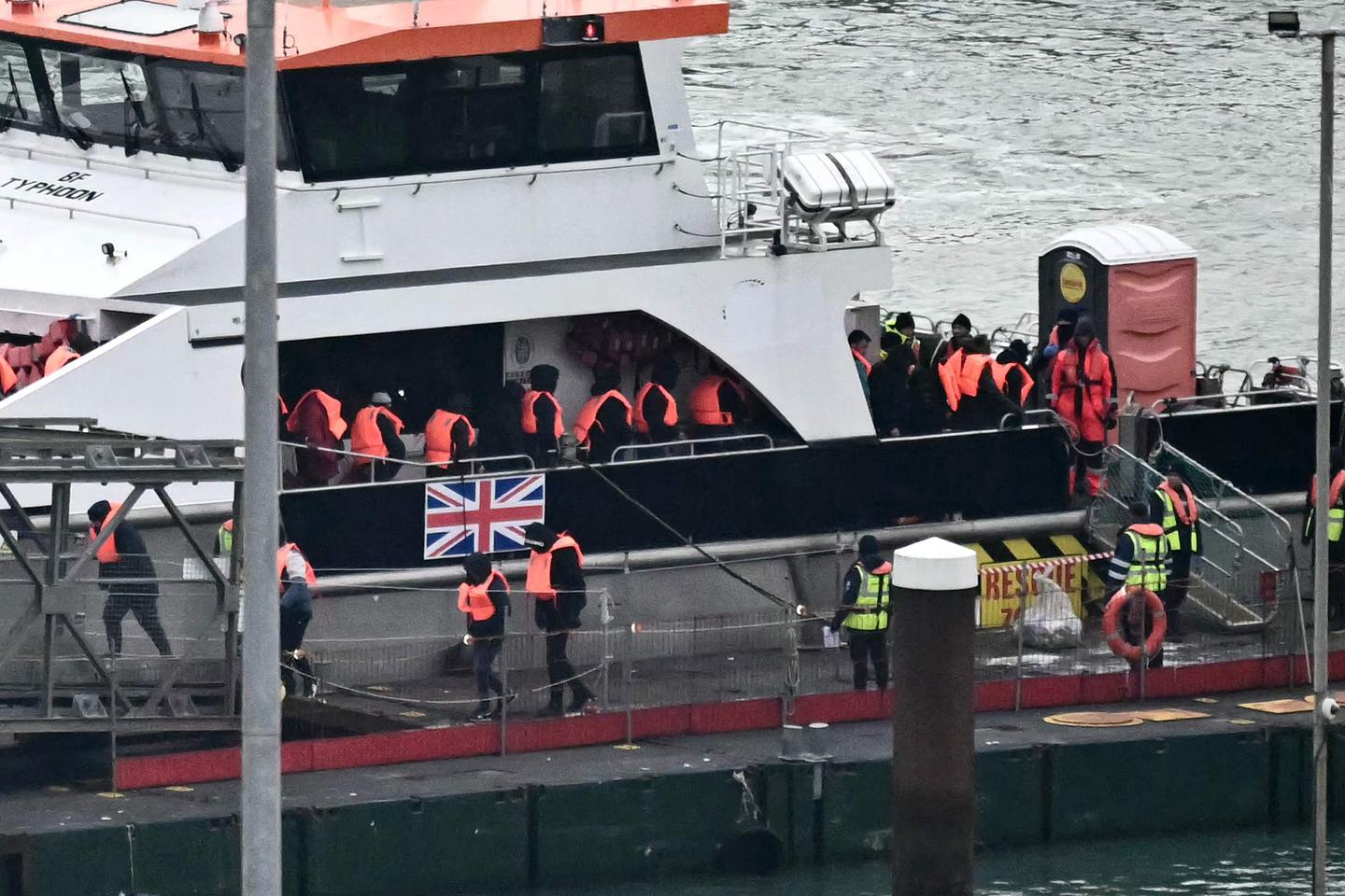 UK deports first migrant to France under new bilateral deal