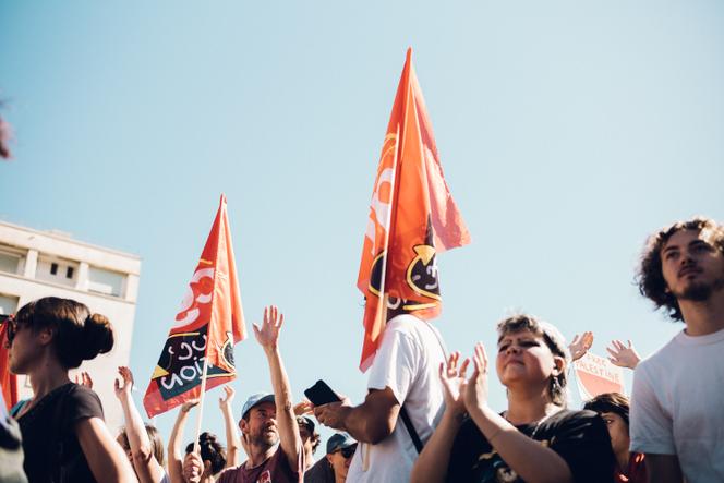 Lors de la manifestation intersyndicale contre l’austérité, à Marseille, le 18 septembre 2025.