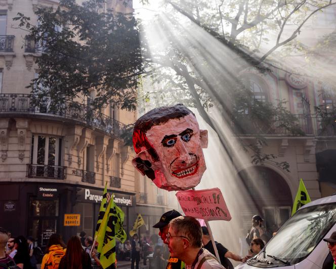 Manifestation intersyndicale contre le gouvernement Lecornu et le président de la République, Emmanuel Macron, à Paris, le 10 septembre 2025.