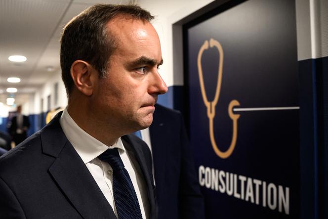 Le premier ministre, Sébastien Lecornu, au centre de santé départemental à Mâcon, le 13 septembre 2025. 