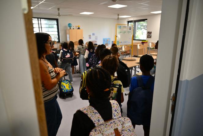 Rentrée des élèves, à l’école primaire Bouge, récemment modernisée, à Marseille, le 4 septembre 2025.