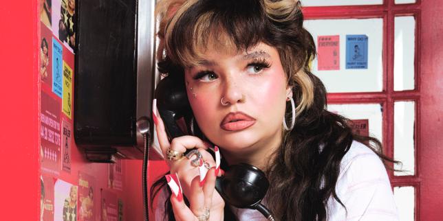 « I’m Only F**king Myself », de Lola Young, confession pop et luxure débridée