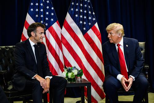 Emmanuel Macron et Donald Trump, à New York, en marge de l’Assemblée générale des Nations unies, mardi 23 septembre 2025.