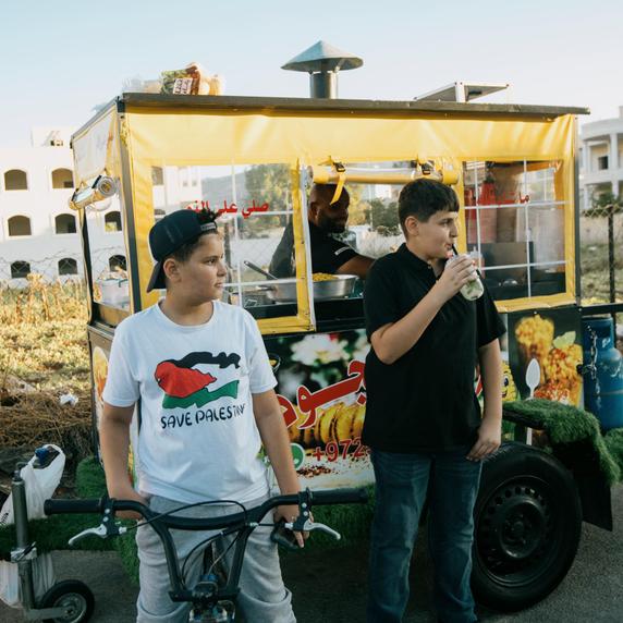 Lors d’une cérémonie de fiancailles à Turmus Ayya, le 22 juillet, en Cisjordanie occupée.