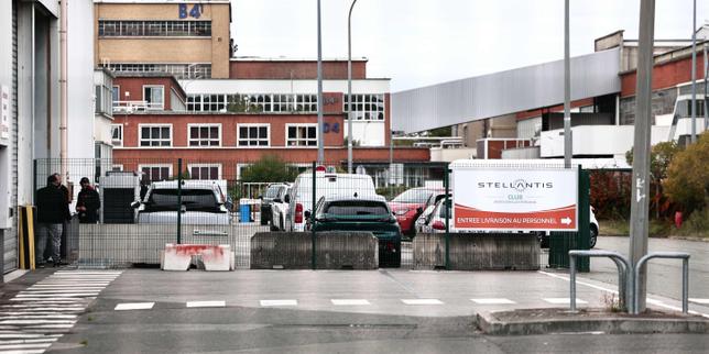 Stellantis va mettre temporairement à l’arrêt son usine de Poissy, ainsi que plusieurs sites européens
